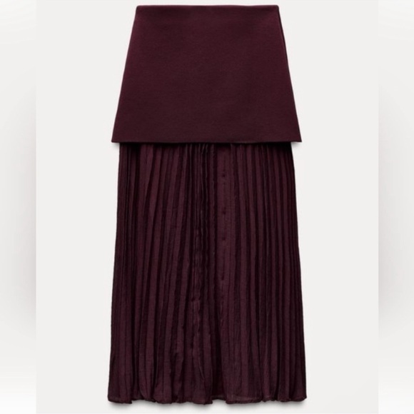 Elegant Burgundy Zara Pleated Skirt - Picture 3 of 6